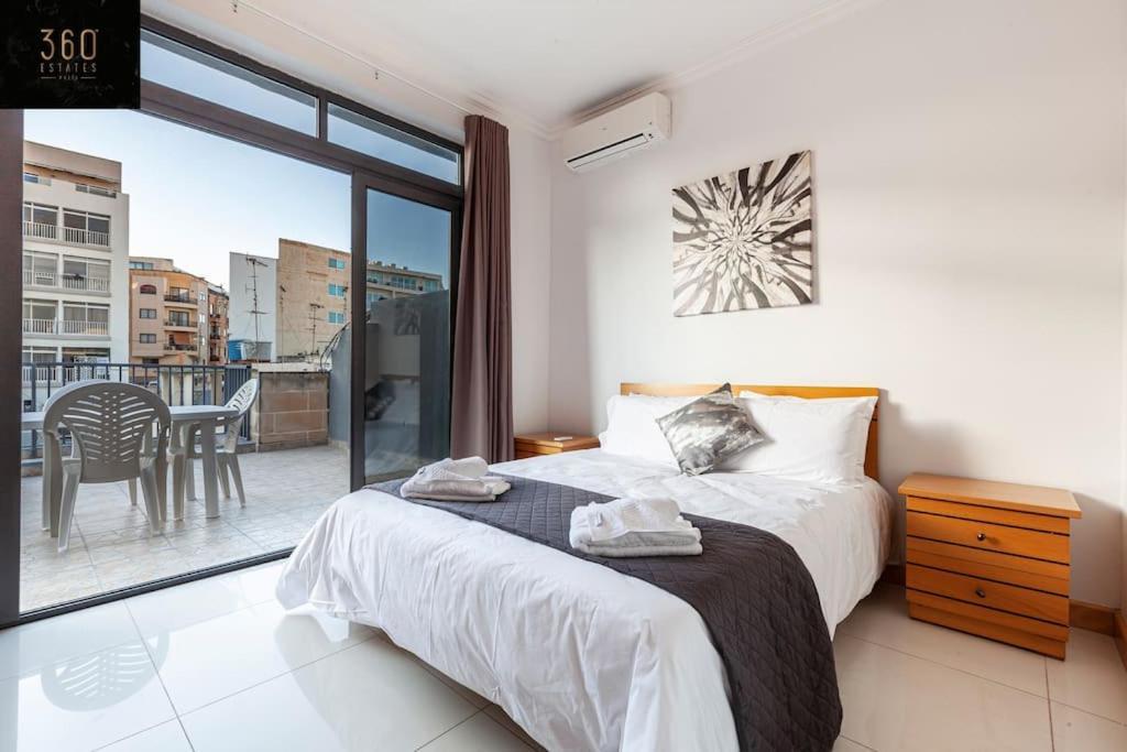 Comfortable Penthouse, Served With Lift, Wifi & Ac By 360 Estates Gzira Экстерьер фото