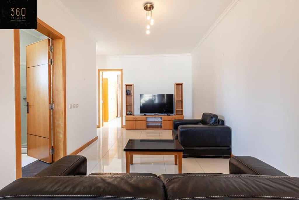 Comfortable Penthouse, Served With Lift, Wifi & Ac By 360 Estates Gzira Экстерьер фото